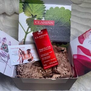 Clarins Total Eye Lift in Red and Green Branded Box